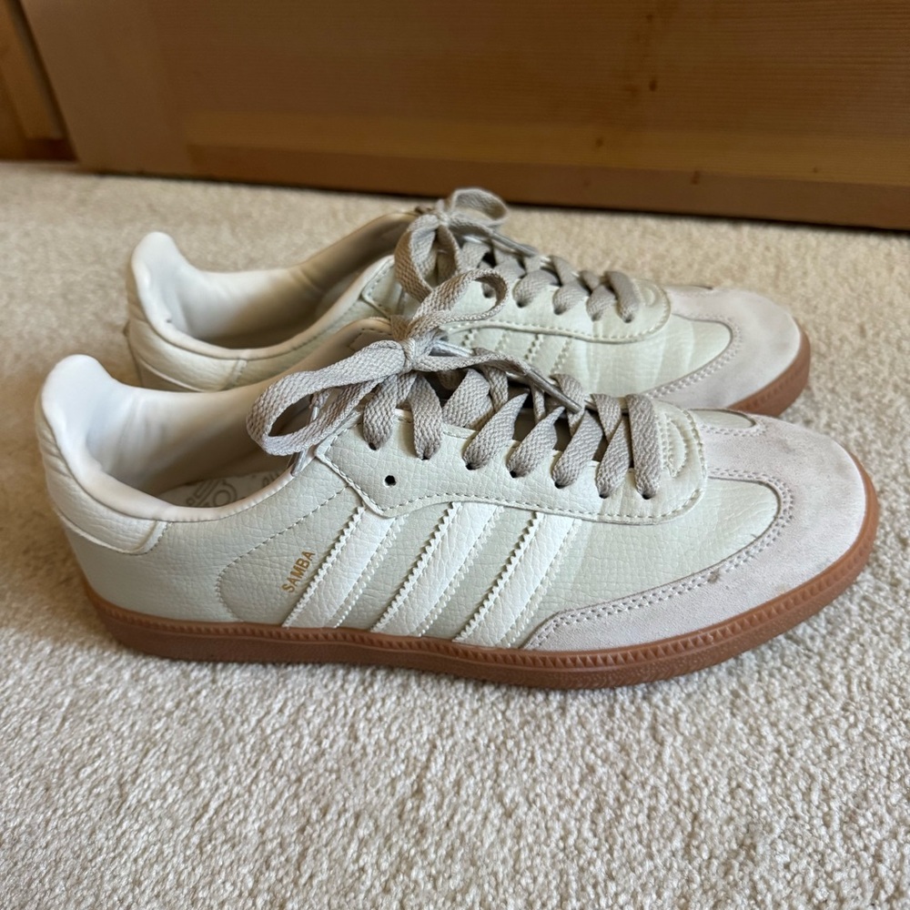Adidas Cream and White Samba